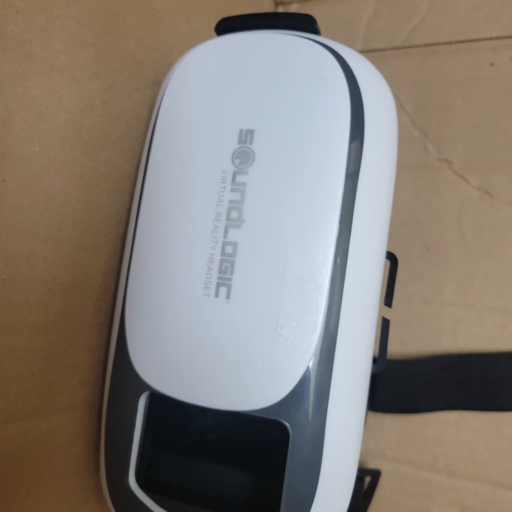 SoundLogic Virtual Reality Headset in White and Black